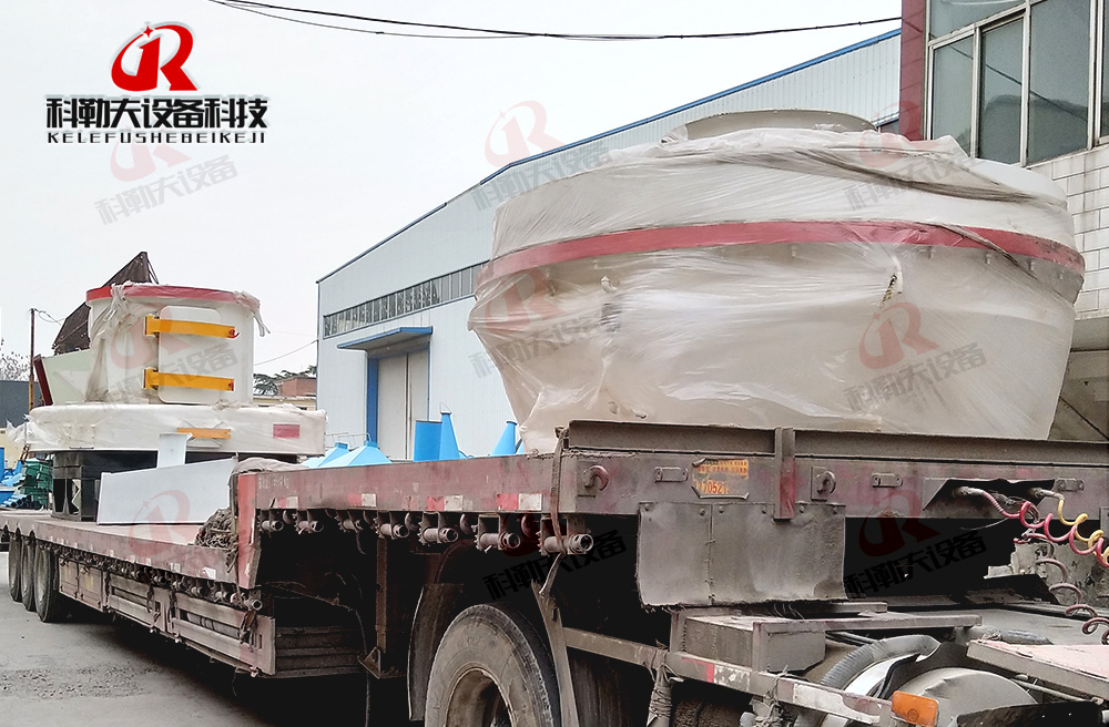 湖南永州雷蒙磨粉機裝車(chē)發(fā)貨