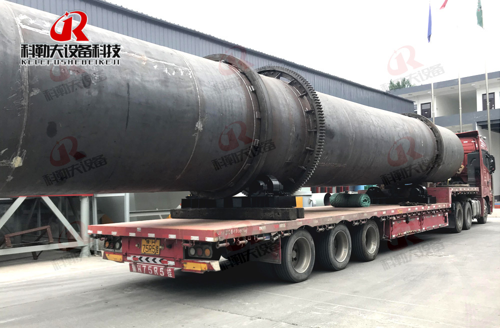 日產(chǎn)1000噸煤泥烘干主機制造完成，正式發(fā)往貴州煤泥烘干現場(chǎng)，浩鑫煤泥烘干生產(chǎn)線(xiàn)還具有全套環(huán)保工藝