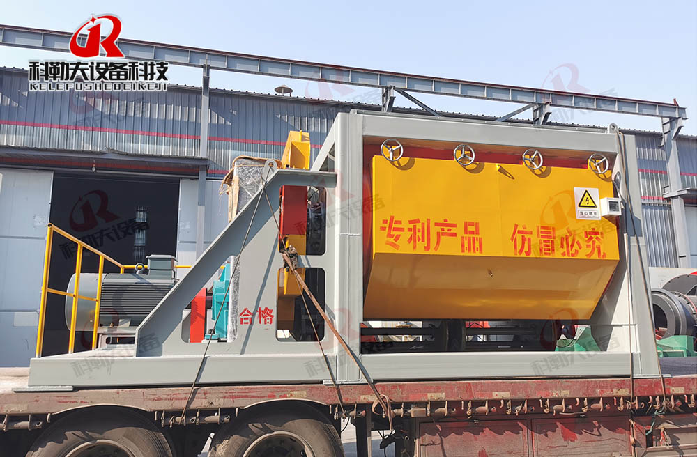 10立方臥式雙軸加熱混料機發(fā)往南寧